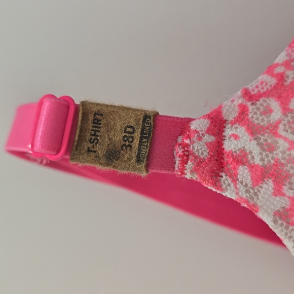 3 PINK Victoria's Secret Wear Everywhere Bras 38D NWOT - Picture 6 of 7